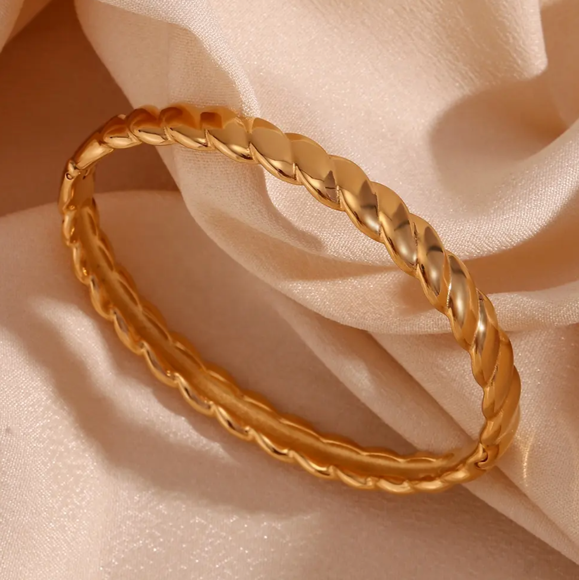 Elegant Bangel Bracelet